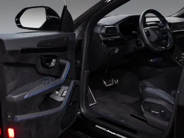 Urus Performante MY23 | Exterior Carbon | B&O