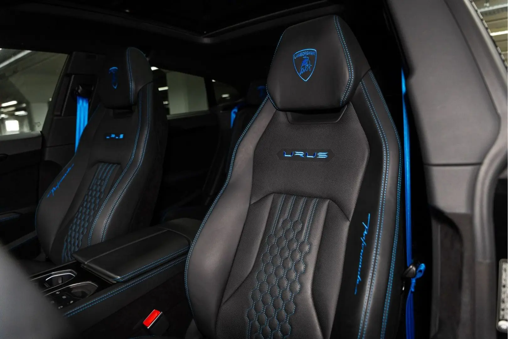 Urus Performante MY23 | Exterior Carbon | B&O