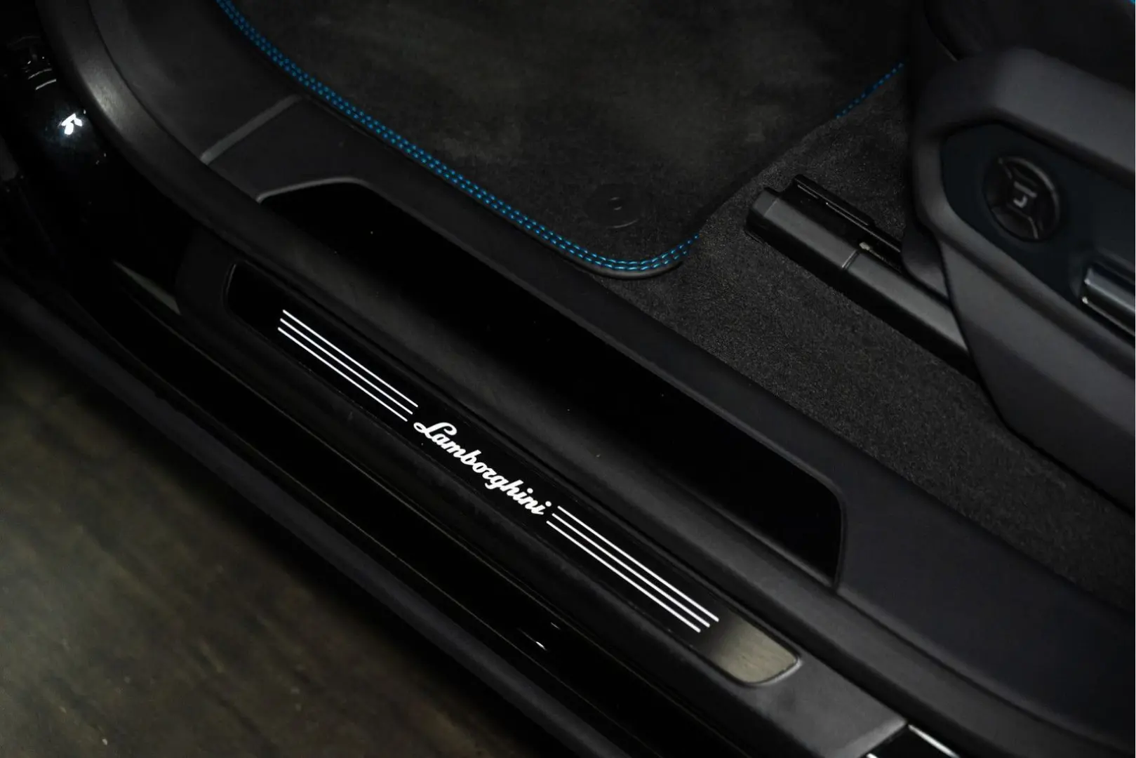 Urus Performante MY23 | Exterior Carbon | B&O