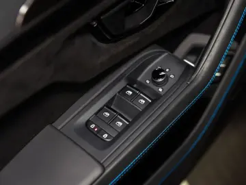 Urus Performante MY23 | Exterior Carbon | B&O