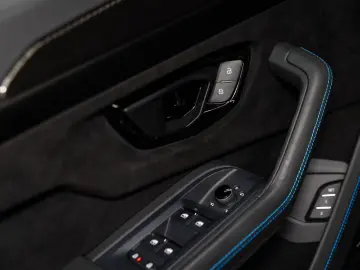 Urus Performante MY23 | Exterior Carbon | B&O