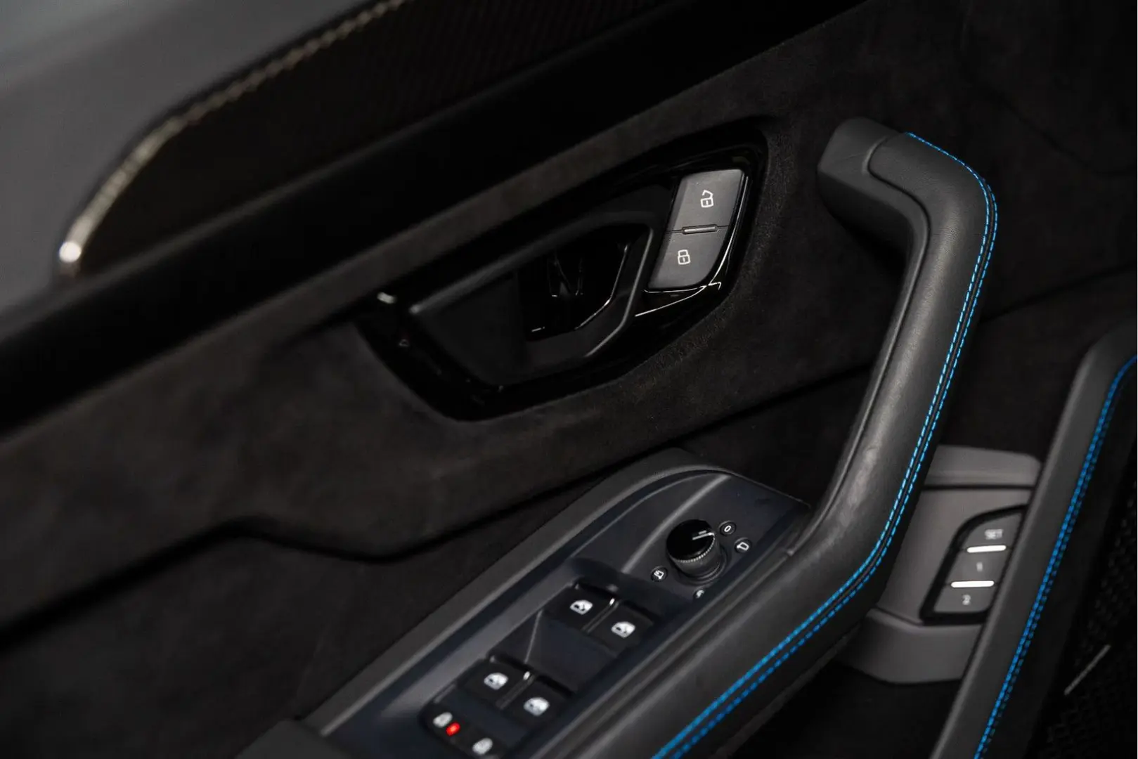 Urus Performante MY23 | Exterior Carbon | B&O