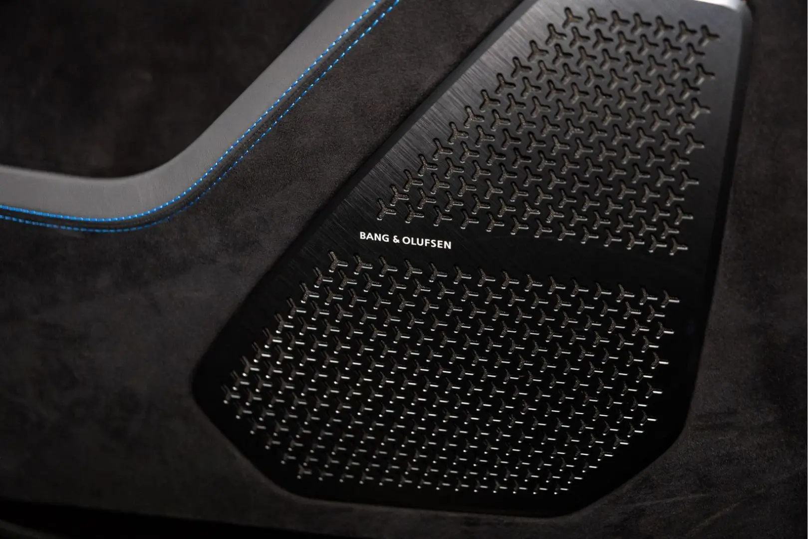 Urus Performante MY23 | Exterior Carbon | B&O