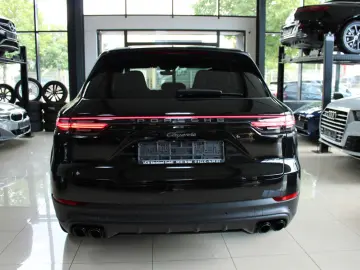 CAYENNE 3.0 V6 PLATINUM EDITION PANO ALU-21