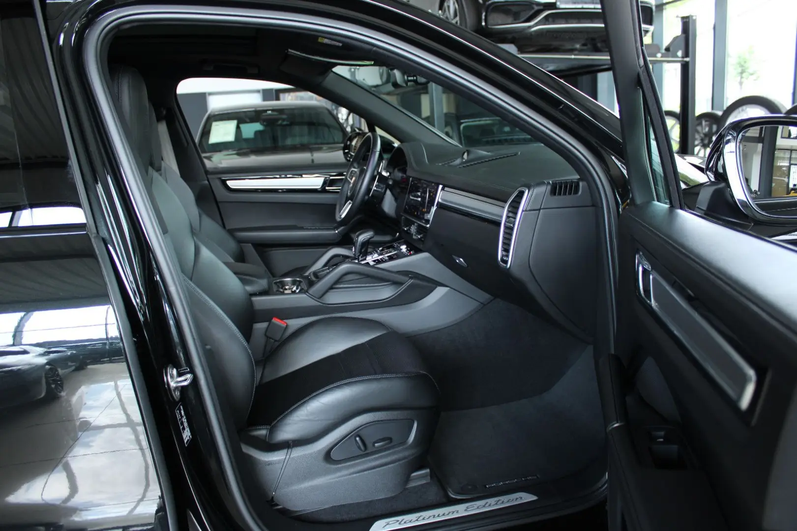 CAYENNE 3.0 V6 PLATINUM EDITION PANO ALU-21