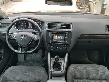 Volkswagen Jetta 2.0 TDI Comfortline