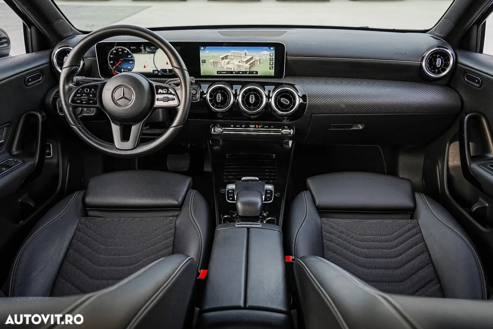 Mercedes-Benz CLA 180 7G-DCT