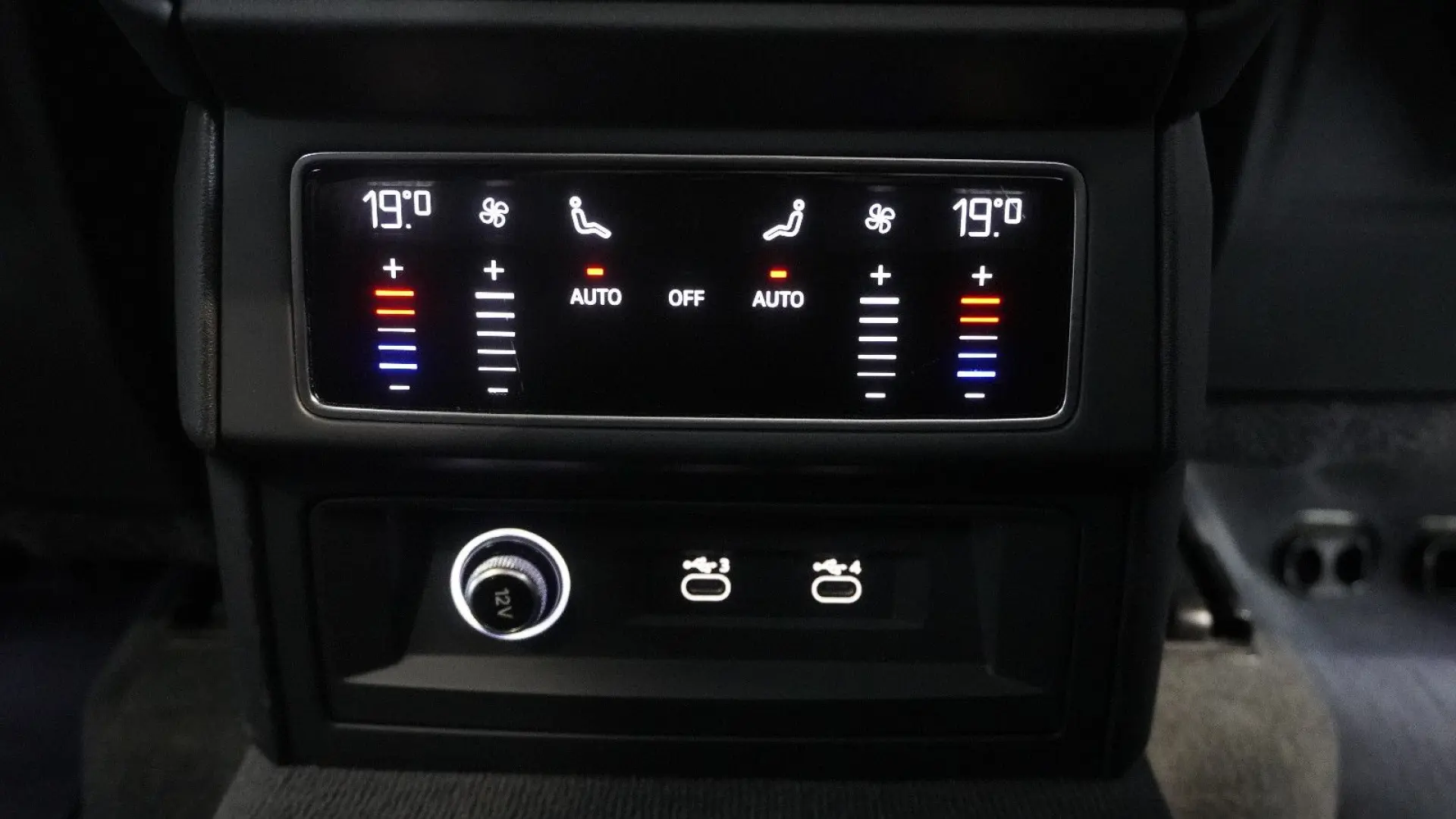 Urus  4.0 V8 Sport*PANO*SOFT*B&O*23