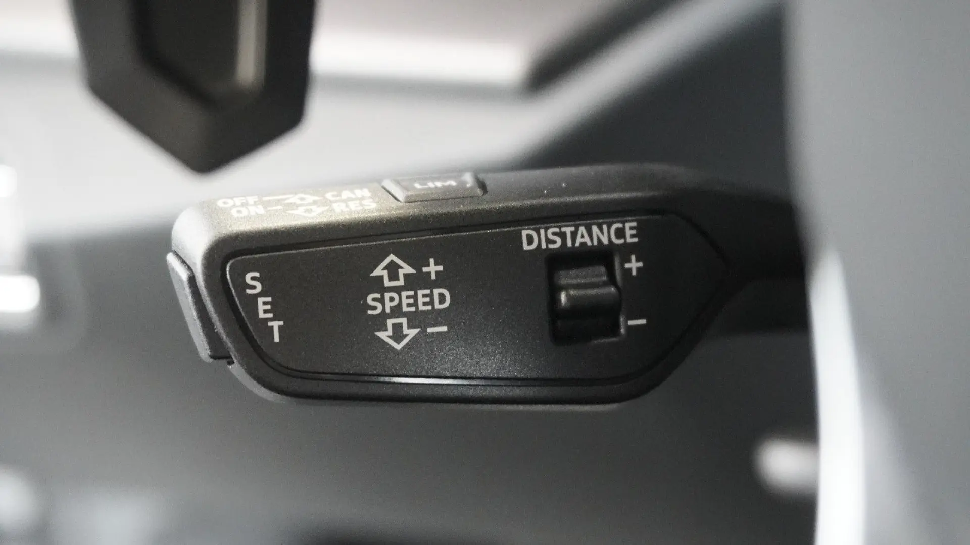 Urus  4.0 V8 Sport*PANO*SOFT*B&O*23