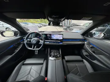 i5 M60 Touring xDrive 81,2kWh