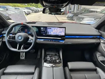 i5 M60 Touring xDrive 81,2kWh