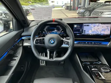 i5 M60 Touring xDrive 81,2kWh