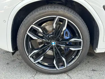 X4 M40i Aut. / AHK / Pano / Head Up / Sportsitz