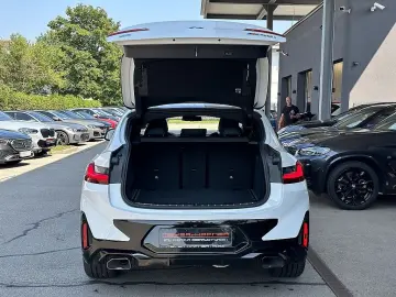 X4 M40i Aut. / AHK / Pano / Head Up / Sportsitz