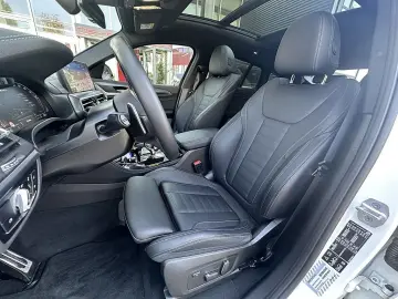 X4 M40i Aut. / AHK / Pano / Head Up / Sportsitz