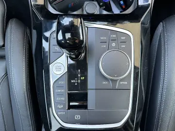 X4 M40i Aut. / AHK / Pano / Head Up / Sportsitz