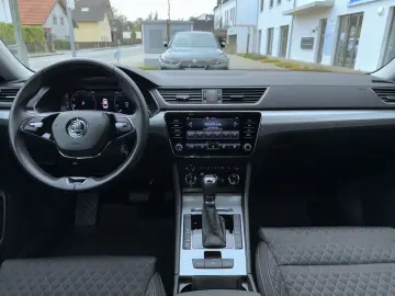 Superb 2.0 TSI 4x4 DSG Style el.Sitze,CarPlay,Vi