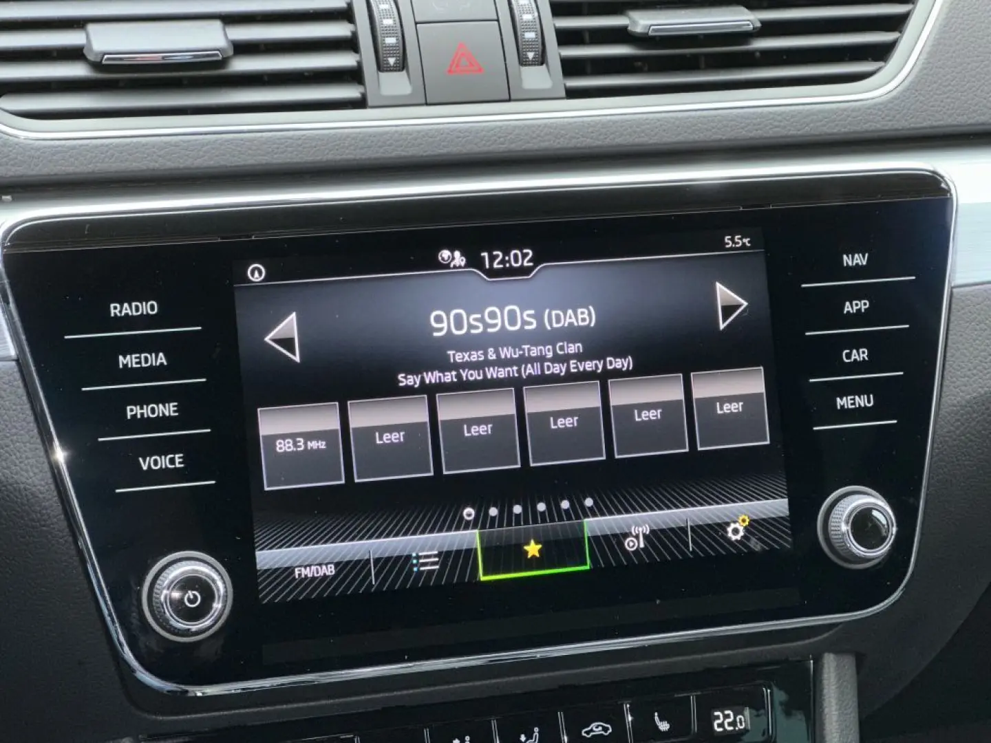 Superb 2.0 TSI 4x4 DSG Style el.Sitze,CarPlay,Vi