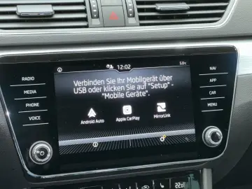 Superb 2.0 TSI 4x4 DSG Style el.Sitze,CarPlay,Vi