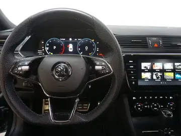 Superb 2.0TSI DSG Sportline 4x4 Virtual Navi LED