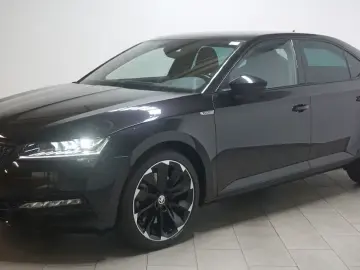 Superb 2.0TSI DSG Sportline 4x4 Virtual Navi LED