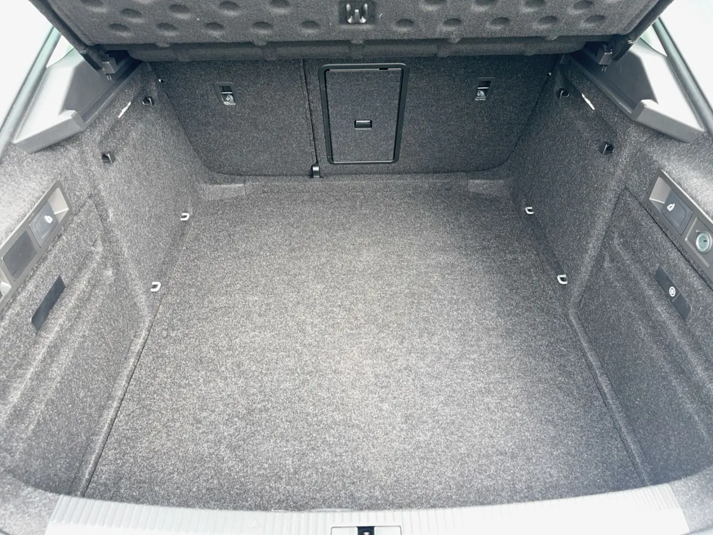 Superb Lim. 2.0 TSI Style 4x4, Pano, Kessy, Busi