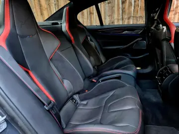 BMW M5 Baureihe M5 Lim. CS Edition. Carbon-Packet