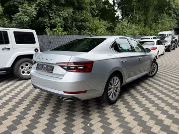 Superb Lim. Style 4x4 Navi Alcantara Memory Cant