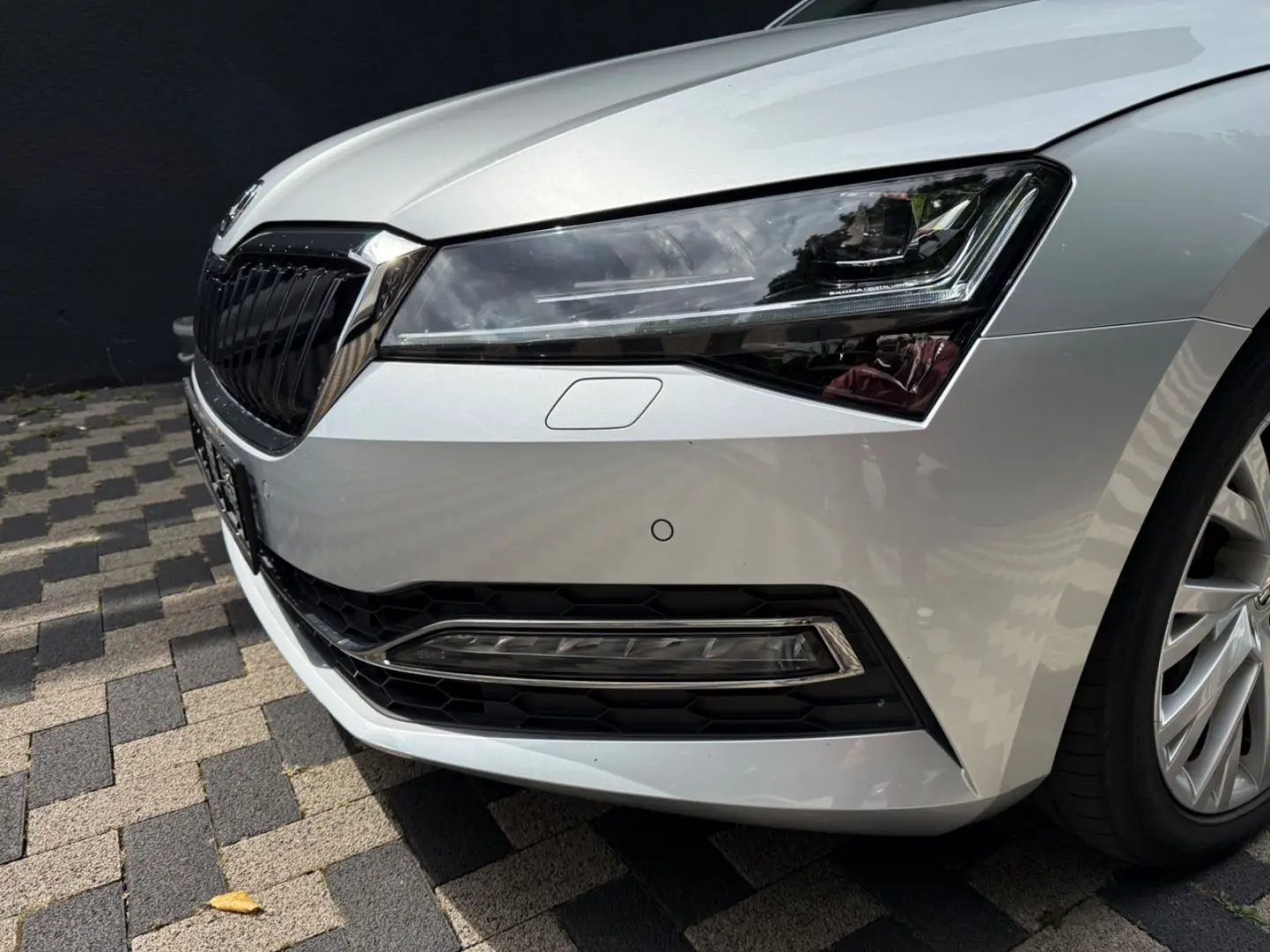 Superb Lim. Style 4x4 Navi Alcantara Memory Cant