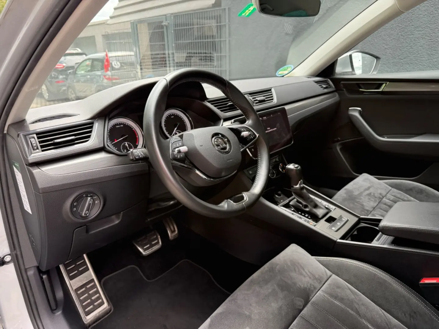 Superb Lim. Style 4x4 Navi Alcantara Memory Cant