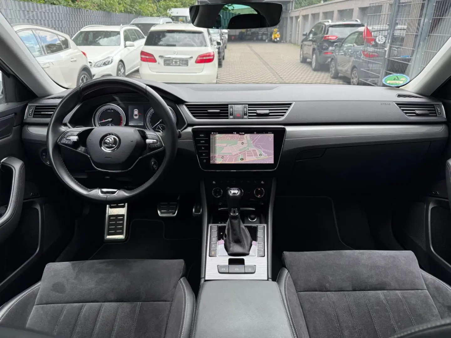 Superb Lim. Style 4x4 Navi Alcantara Memory Cant