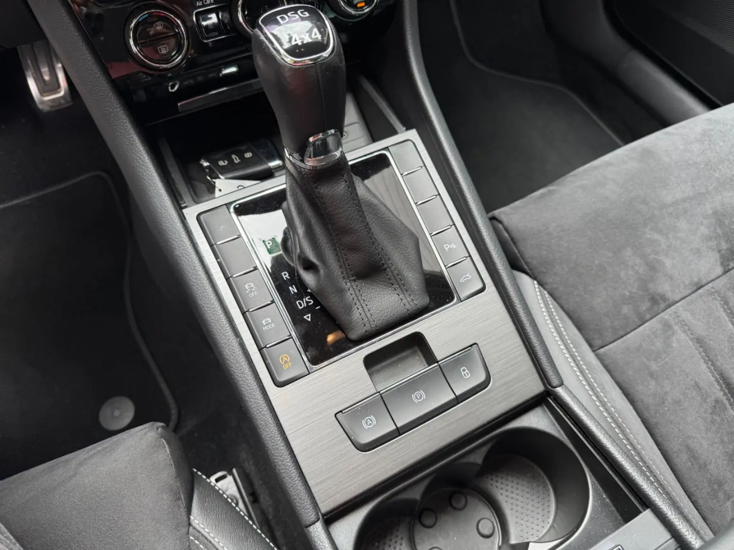Superb Lim. Style 4x4 Navi Alcantara Memory Cant