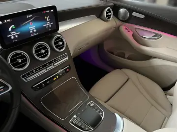 GLC 300 4M AMG Totwi. HUD LED SHZ Sport KeyLess