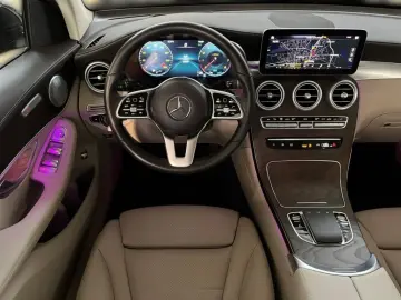 GLC 300 4M AMG Totwi. HUD LED SHZ Sport KeyLess