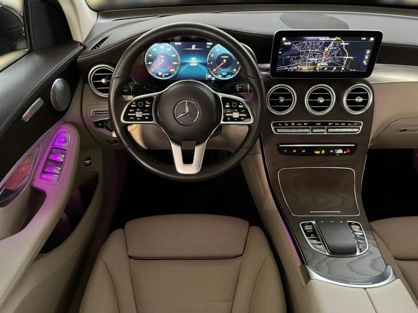 GLC 300 4M AMG Totwi. HUD LED SHZ Sport KeyLess