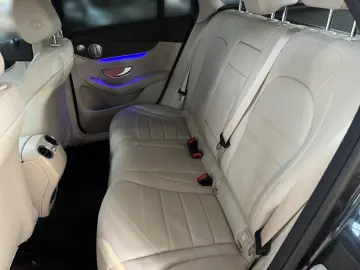 GLC 300 4M AMG Totwi. HUD LED SHZ Sport KeyLess