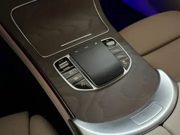 GLC 300 4M AMG Totwi. HUD LED SHZ Sport KeyLess