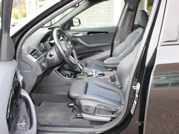 X1 xDr. 20i M Sport HUD Pano HiFi RFK NavPlus