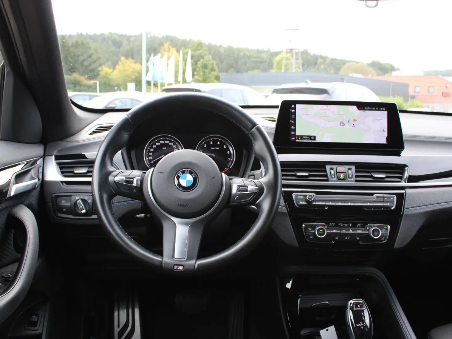 X1 xDr. 20i M Sport HUD Pano HiFi RFK NavPlus