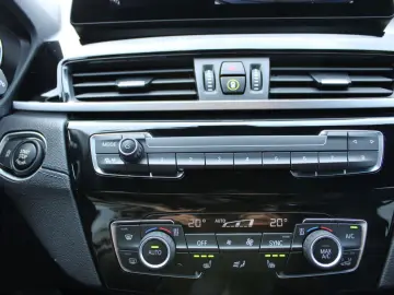 X1 xDr. 20i M Sport HUD Pano HiFi RFK NavPlus