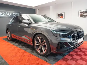 AUDI Q8 55 TFSI Quatrro S Line