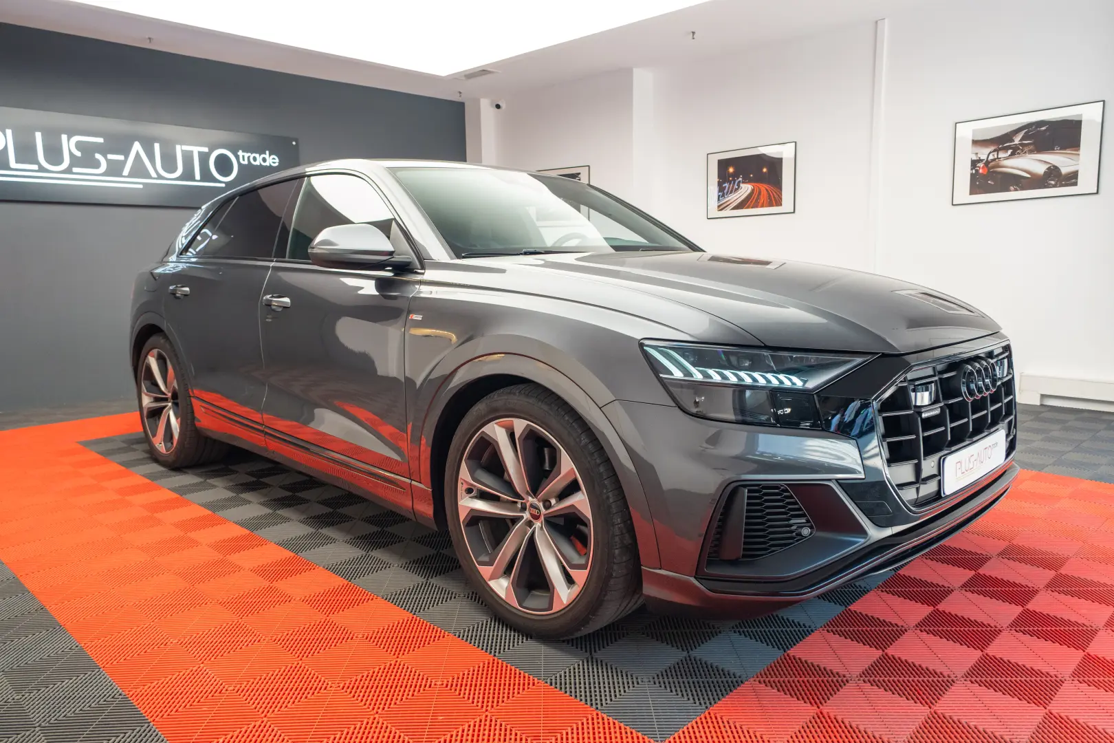 AUDI Q8 55 TFSI Quatrro S Line