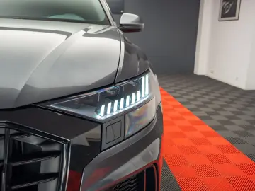 AUDI Q8 55 TFSI Quatrro S Line