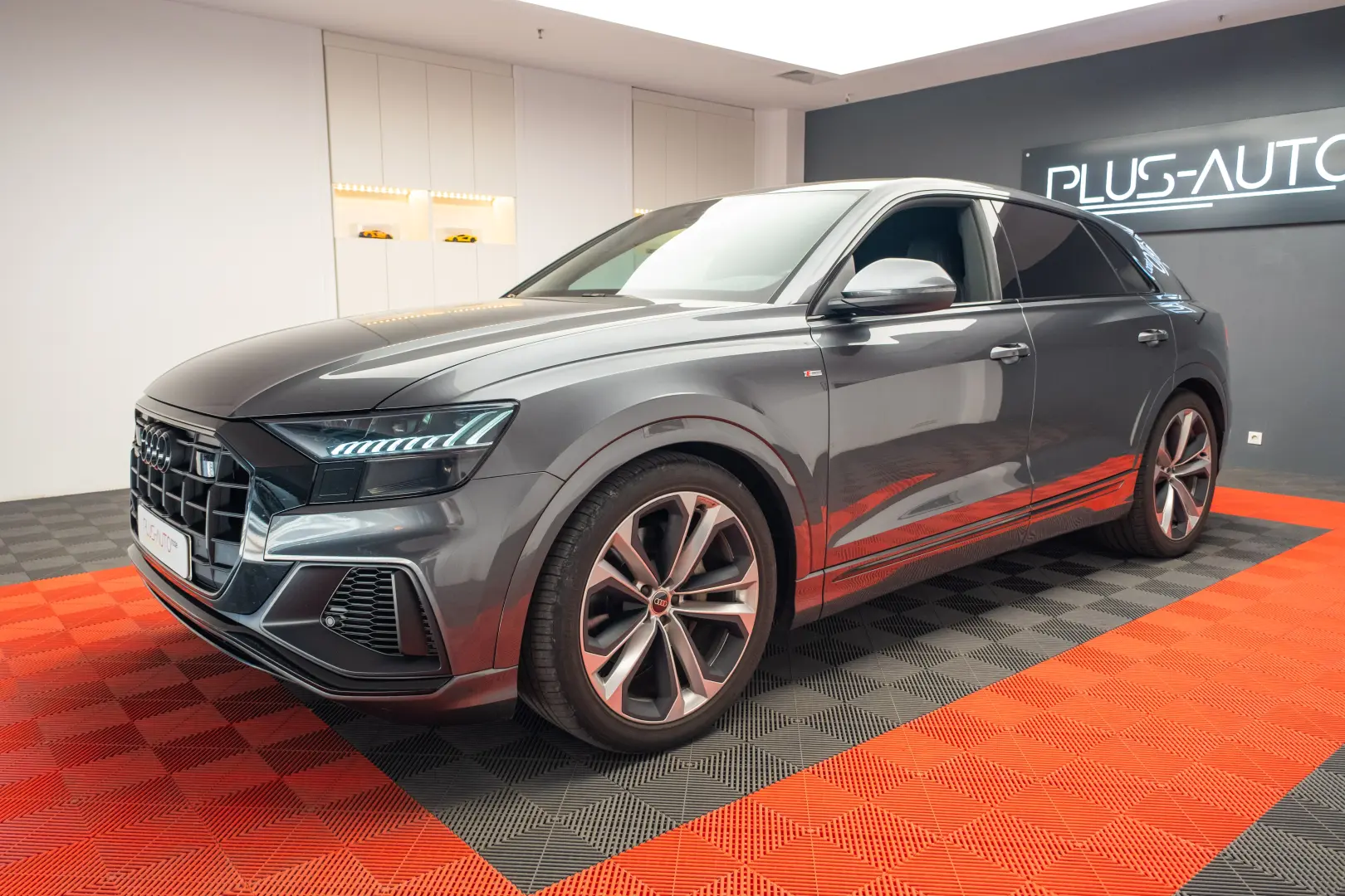 AUDI Q8 55 TFSI Quatrro S Line
