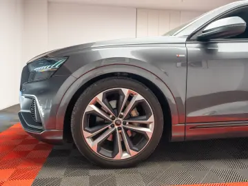 AUDI Q8 55 TFSI Quatrro S Line