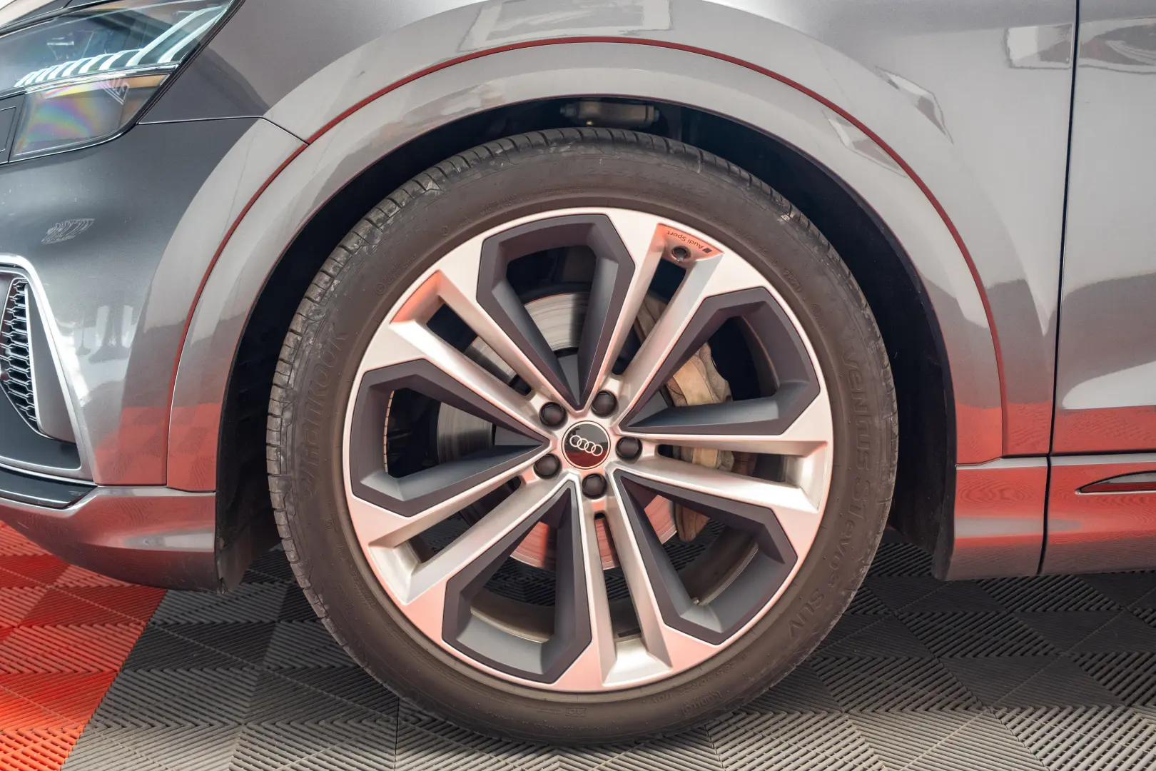 AUDI Q8 55 TFSI Quatrro S Line
