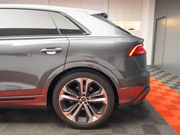 AUDI Q8 55 TFSI Quatrro S Line