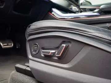 AUDI Q8 55 TFSI Quatrro S Line
