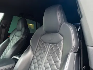 AUDI Q8 55 TFSI Quatrro S Line
