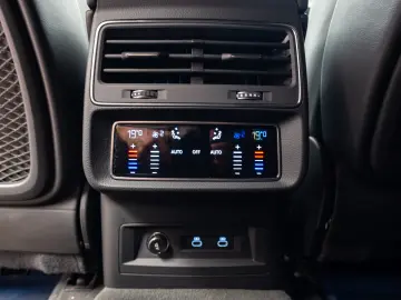 AUDI Q8 55 TFSI Quatrro S Line